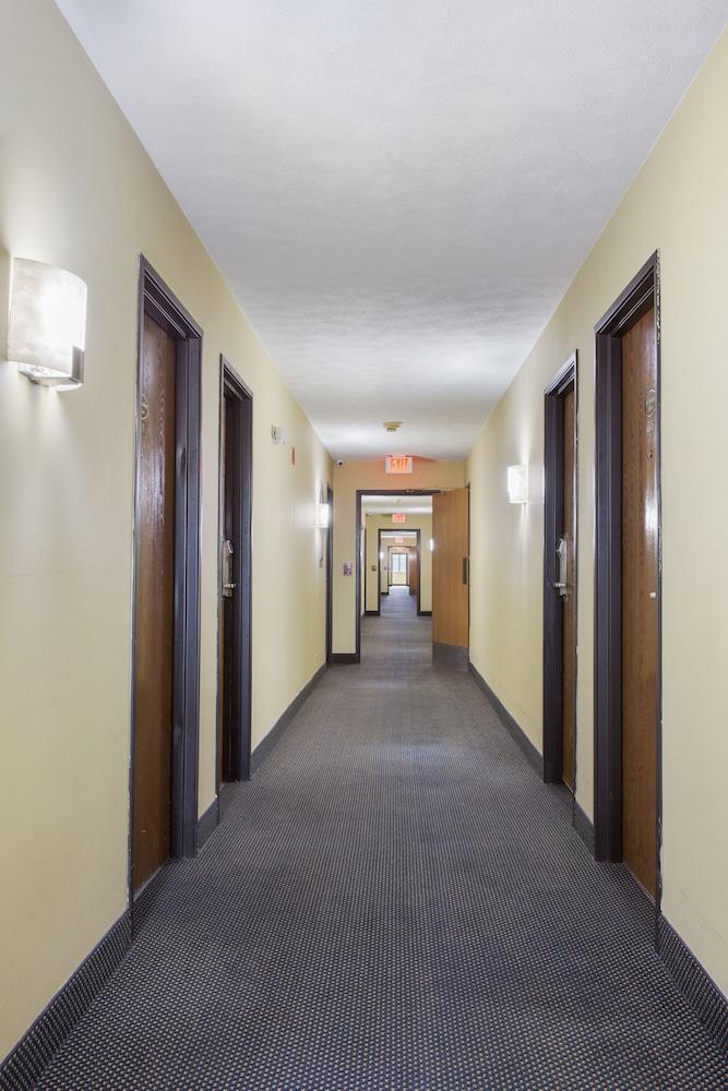 Red Lion Inn & Suites Olathe Kansas City Екстер'єр фото