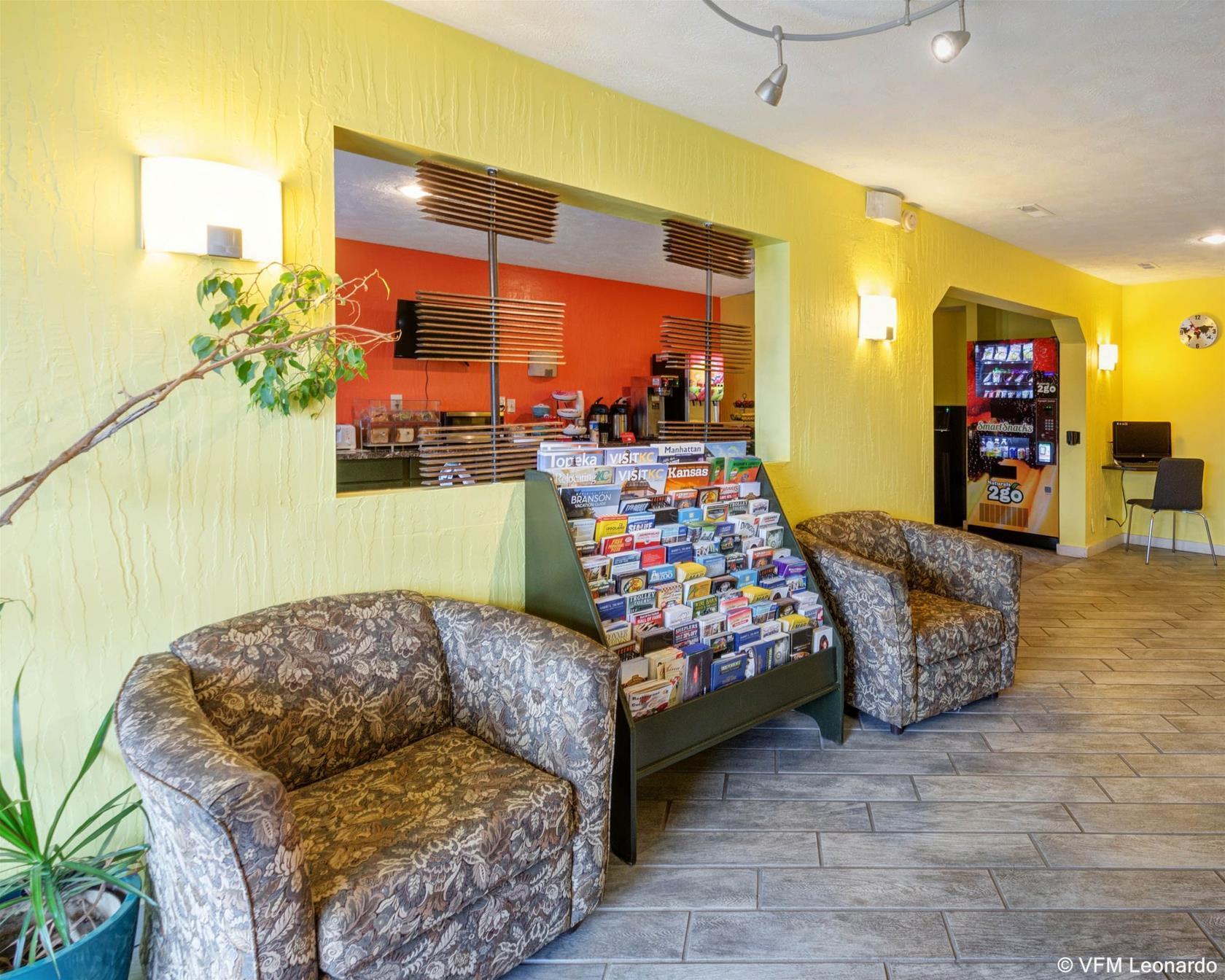 Red Lion Inn & Suites Olathe Kansas City Екстер'єр фото