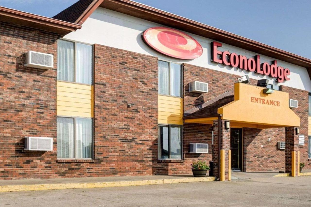 Red Lion Inn & Suites Olathe Kansas City Екстер'єр фото